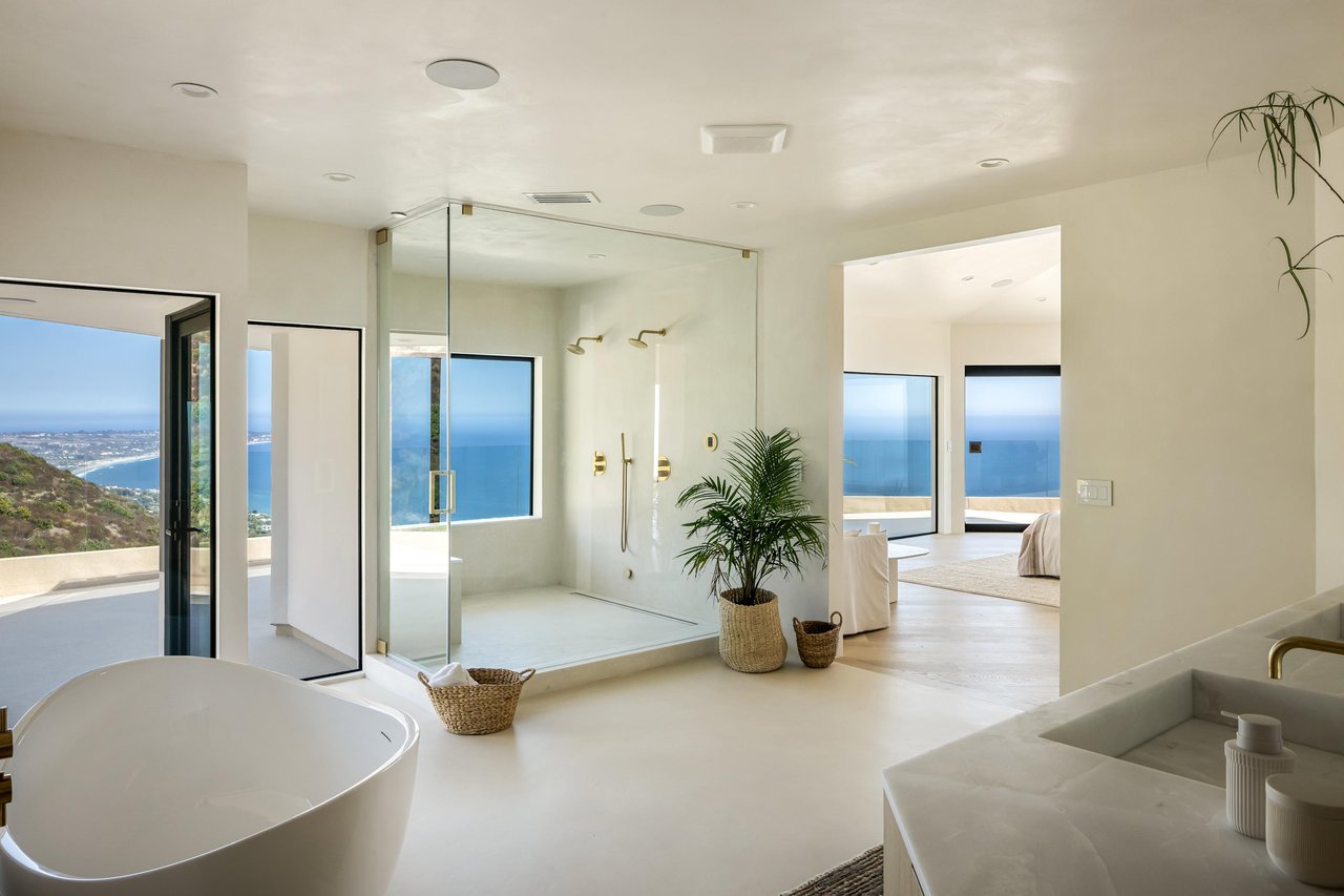 Malibu Blufftop Estate