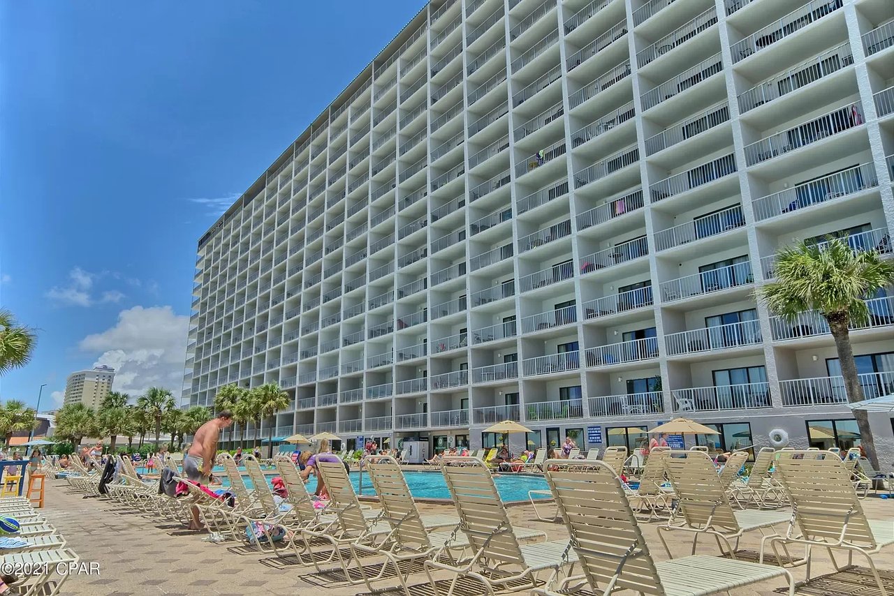 8743 Thomas Drive Unit 209