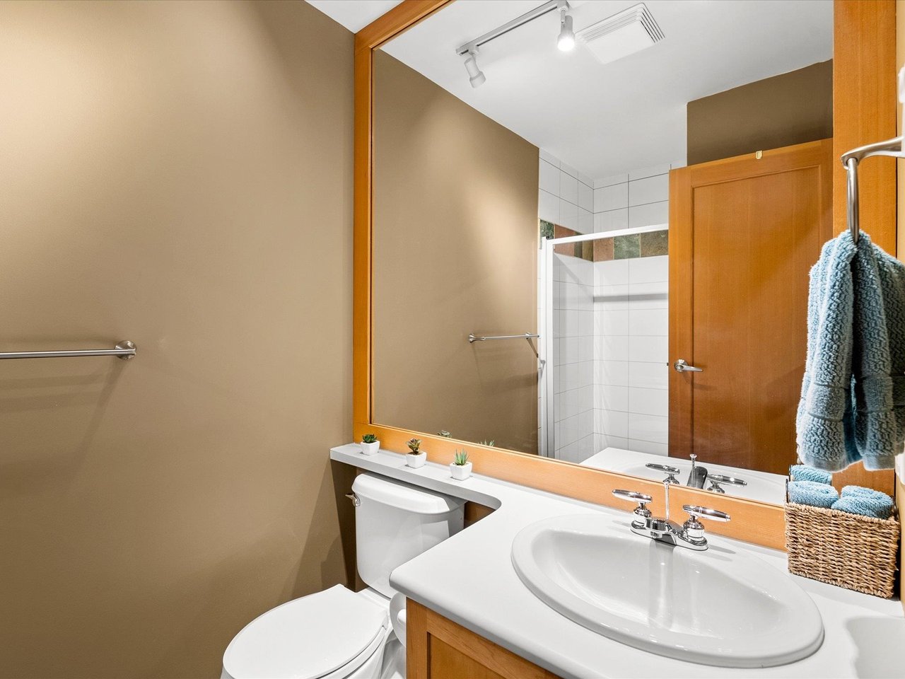 4658 Montebello Pl