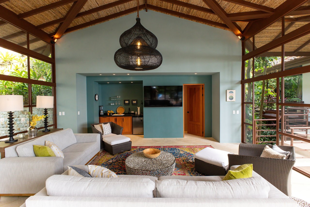 Balinese Tropical Rental Villa, Manuel Antonio, Puntarenas