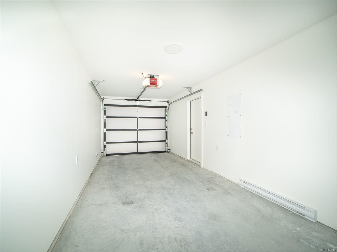 1-1052 Tillicum Rd, Saanich