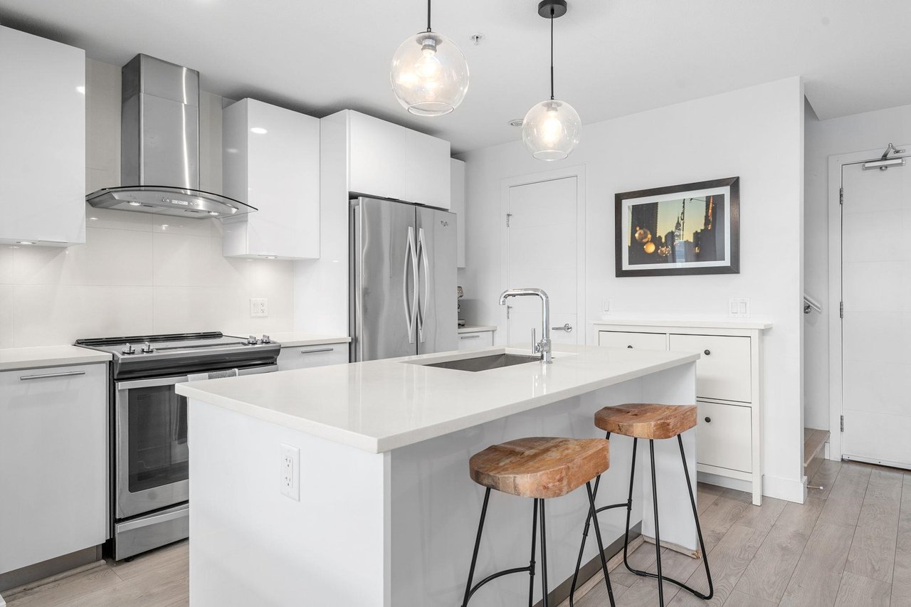 620-723 W 3rd Street, North Vancouver