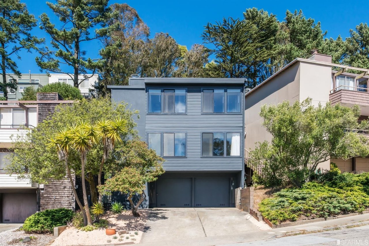 169 Amber Dr