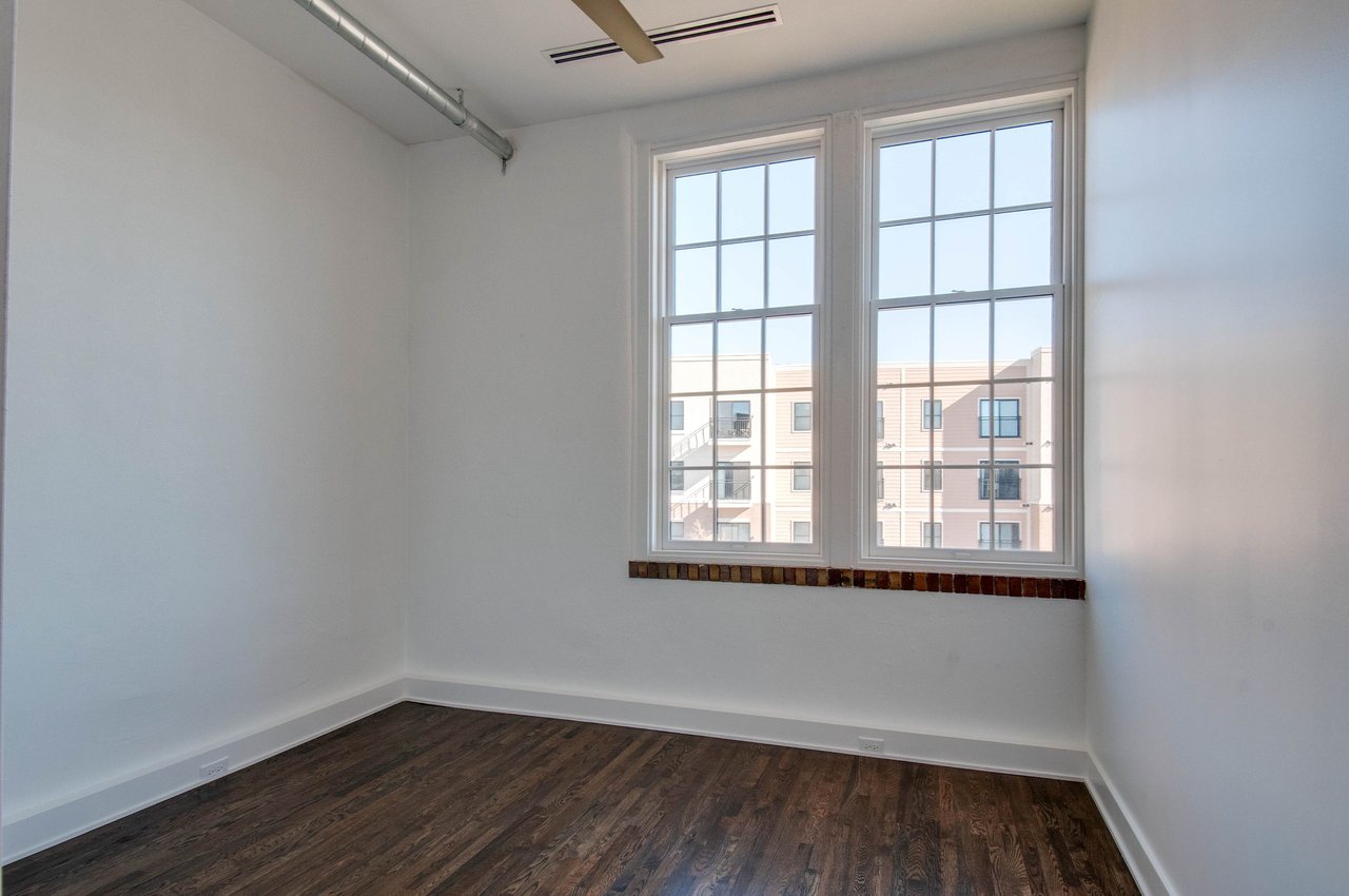 601 Madison St #302