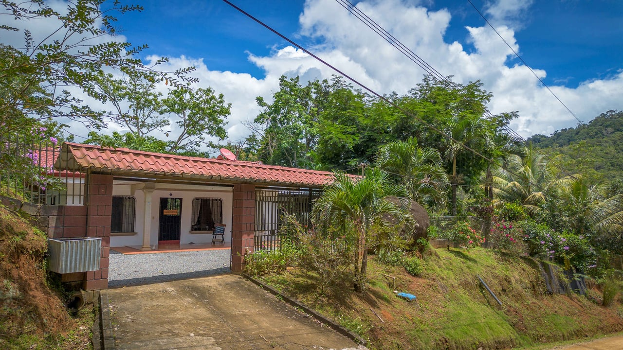 Charming 3-Bedroom Home in La Palma, Pérez Zeledón.