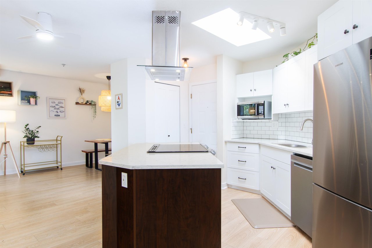 E304-40180 Willow Cres