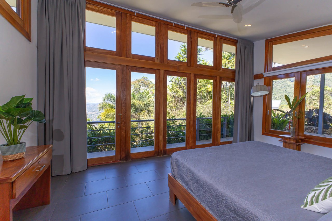 Luxurious Mountain Villa Retreat, Perez Zeledon, San Jose