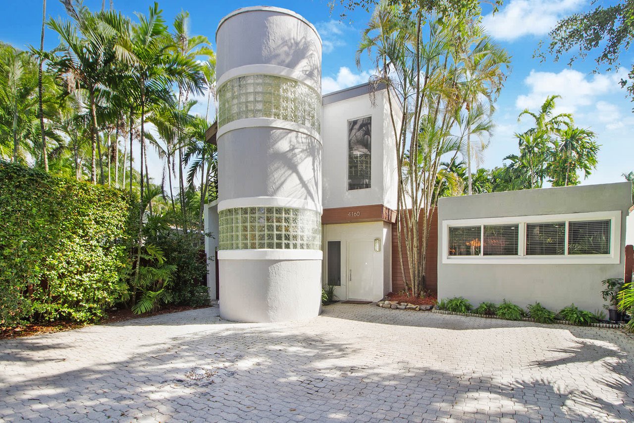 South Grove Modern Masterpiece
