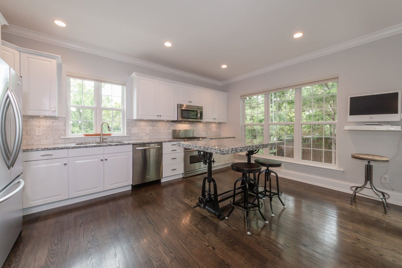 Fabulous Condo Alternative Just Steps From Heart of Clayton