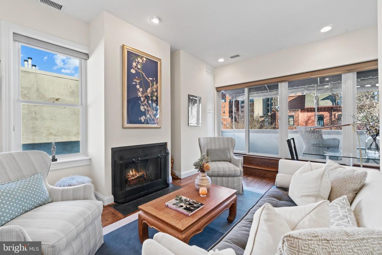 2101 N St NW, #205