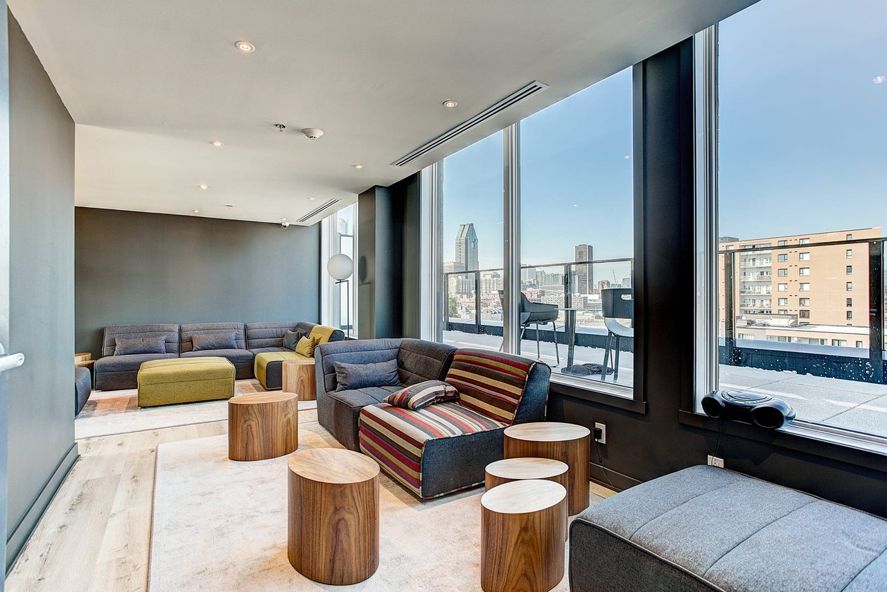 315 Rue Richmond, Apt. 816