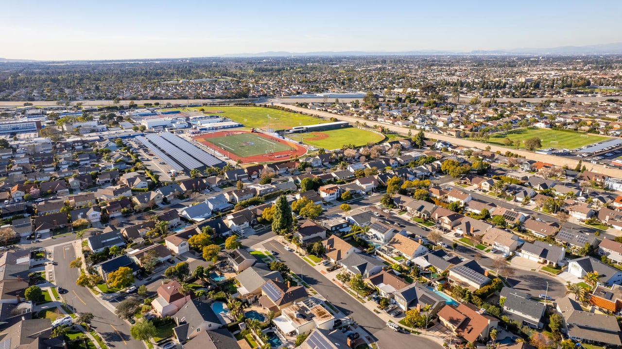 An In-Depth Guide to Los Alamitos for New Homeowners