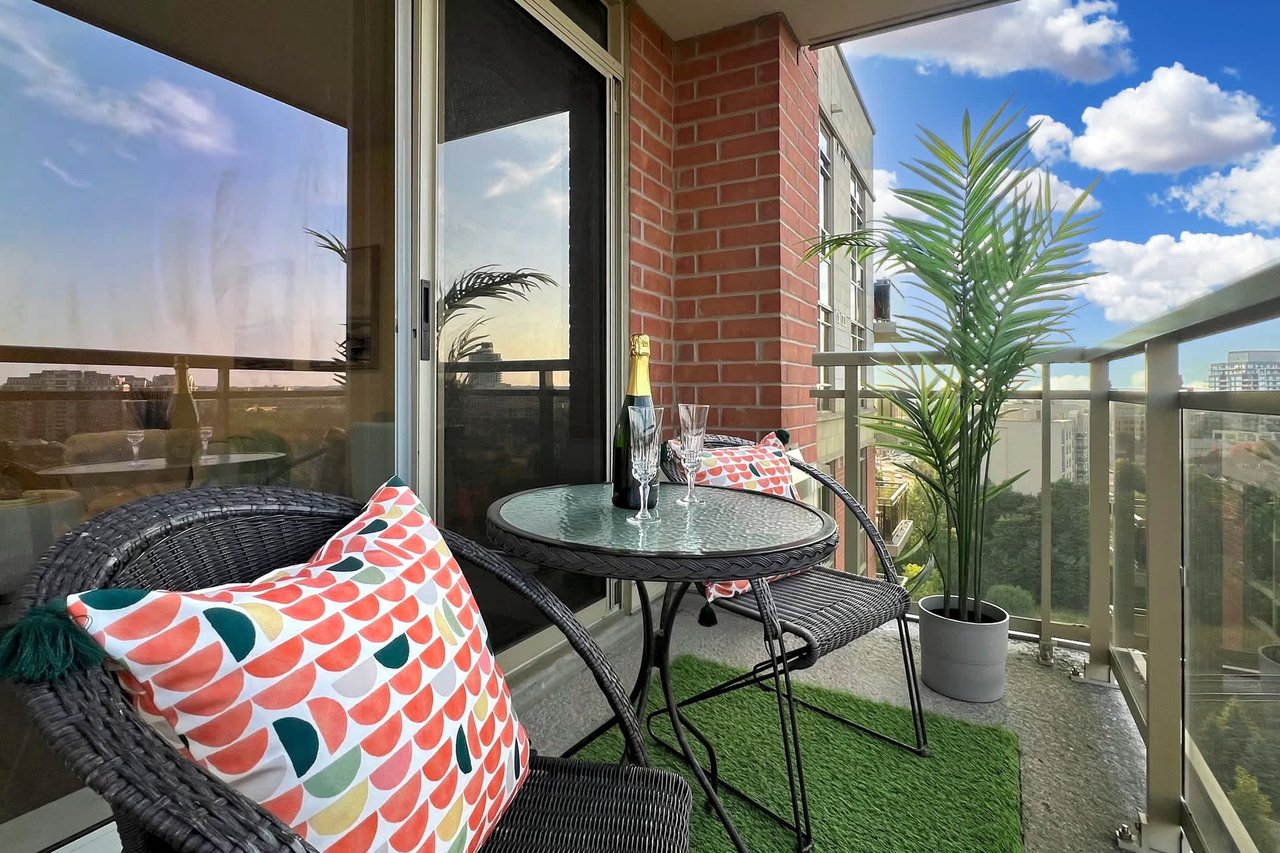 75 King William Cres Unit: LPH13