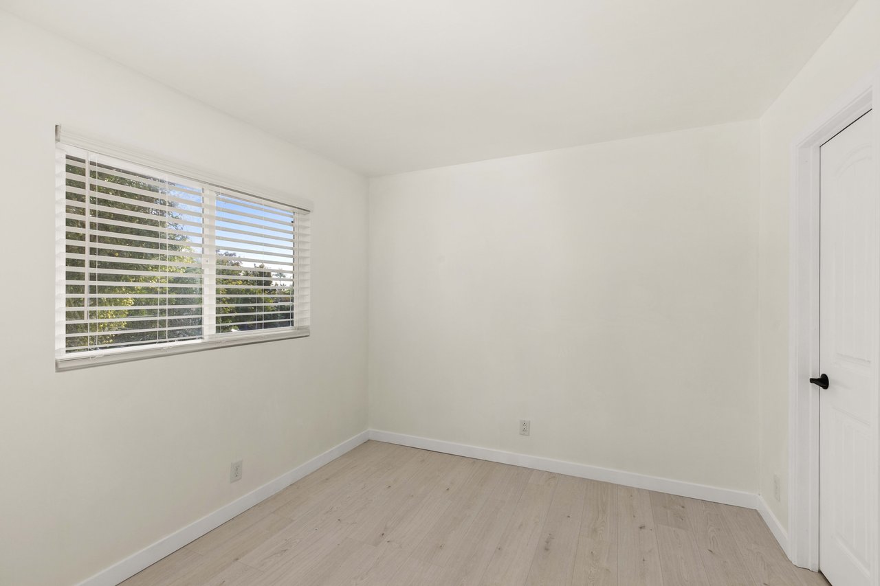 Spectacular 1 bedroom condo