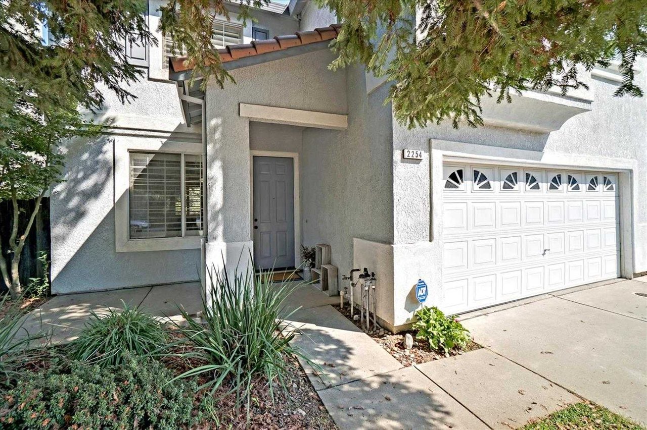 2254 Railway Cir