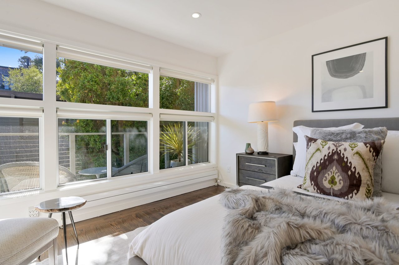 Renovated Three Bedroom Cow Hollow Condo