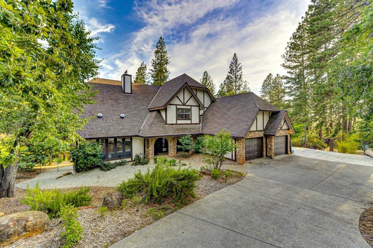 11099 Crotty Court