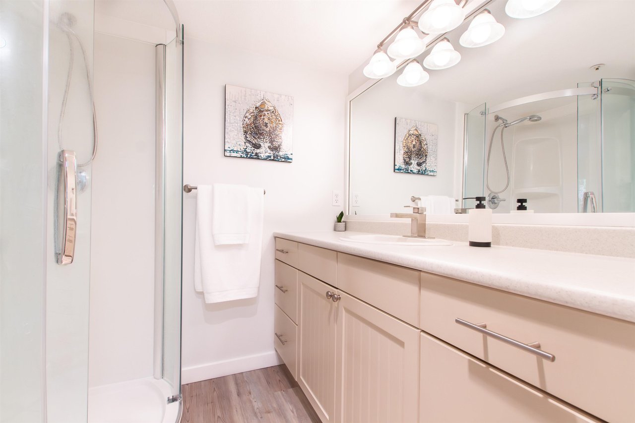 E103-40180 Willow Cres