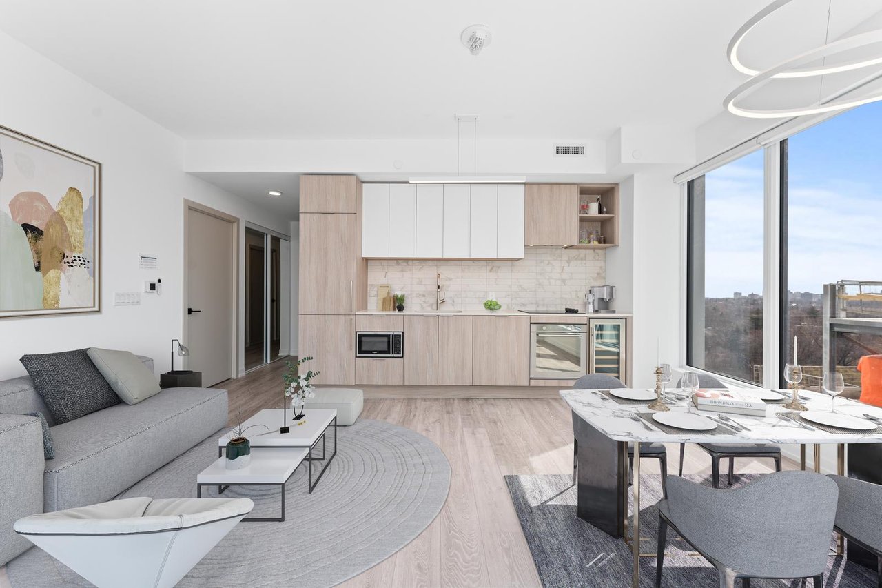 2020 Bathurst St Unit: 1121