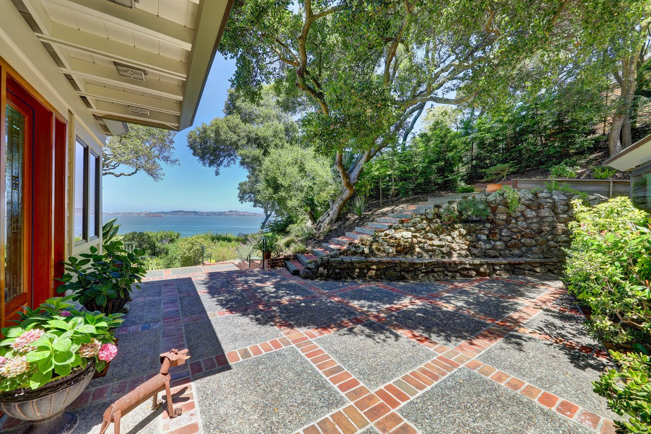 Paradise Retreat