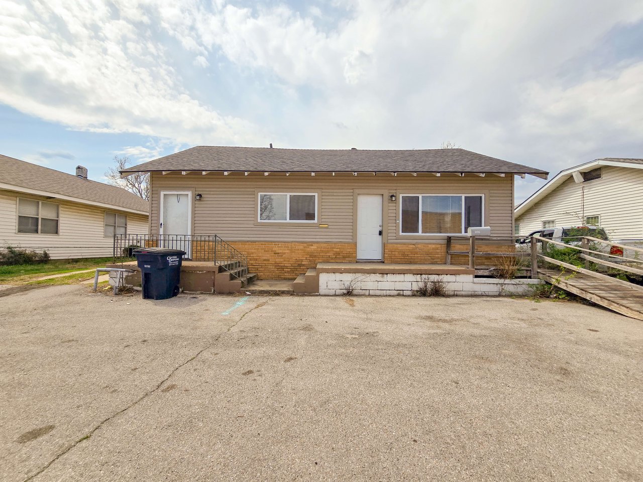 810 N Kickapoo