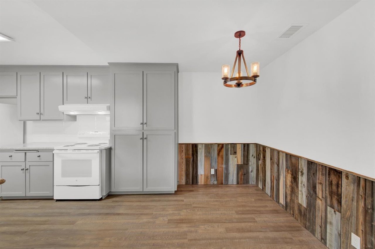 2764 Feather Place
