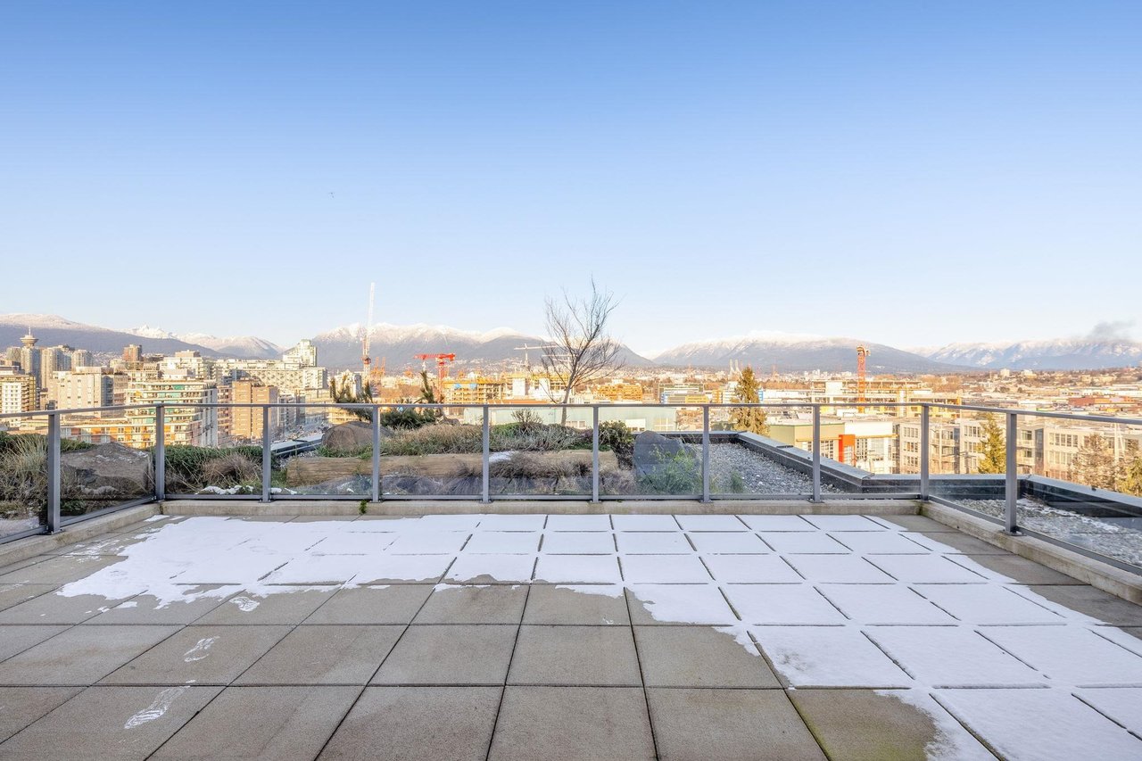 801-210 E 5th Ave