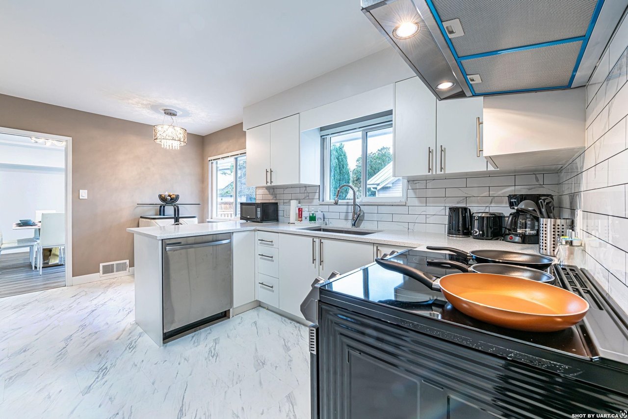 466 W 27th Ave