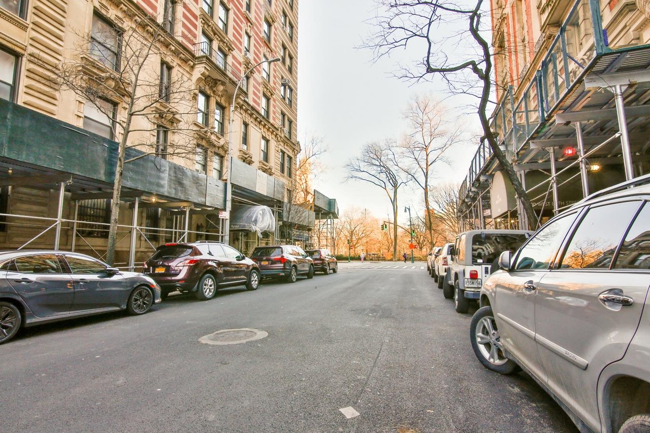 102 West 80th Street, Apt 62