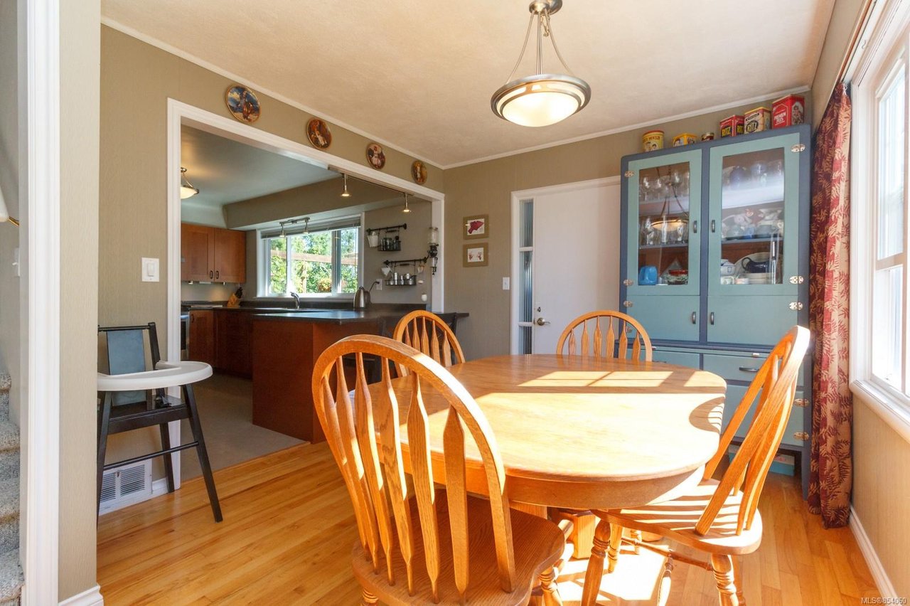 1937 Carrick St