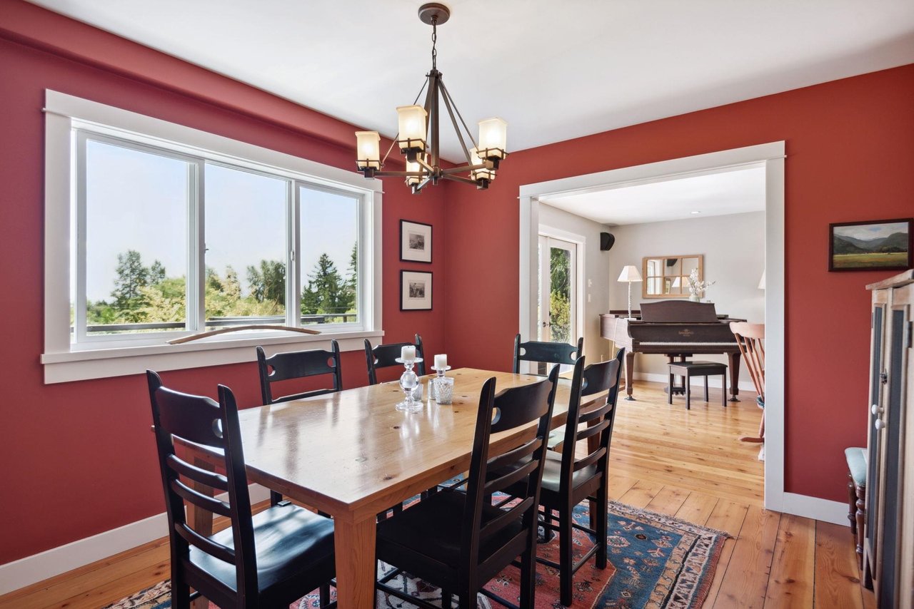 1253 Bracknell Cres