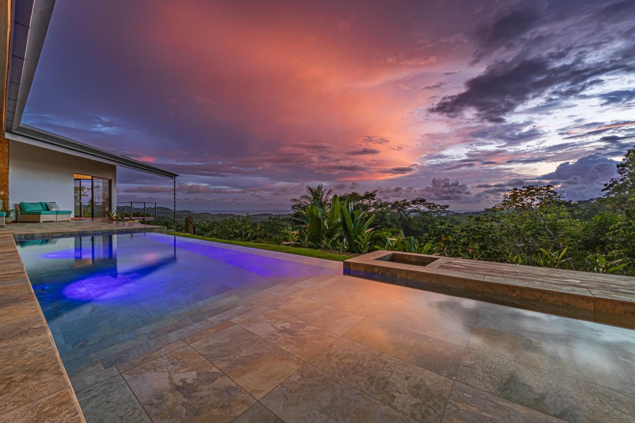 Beautiful Ocean View Casa Espiritu de la Jungla in Ojochal.  Excepting Bitcoin!