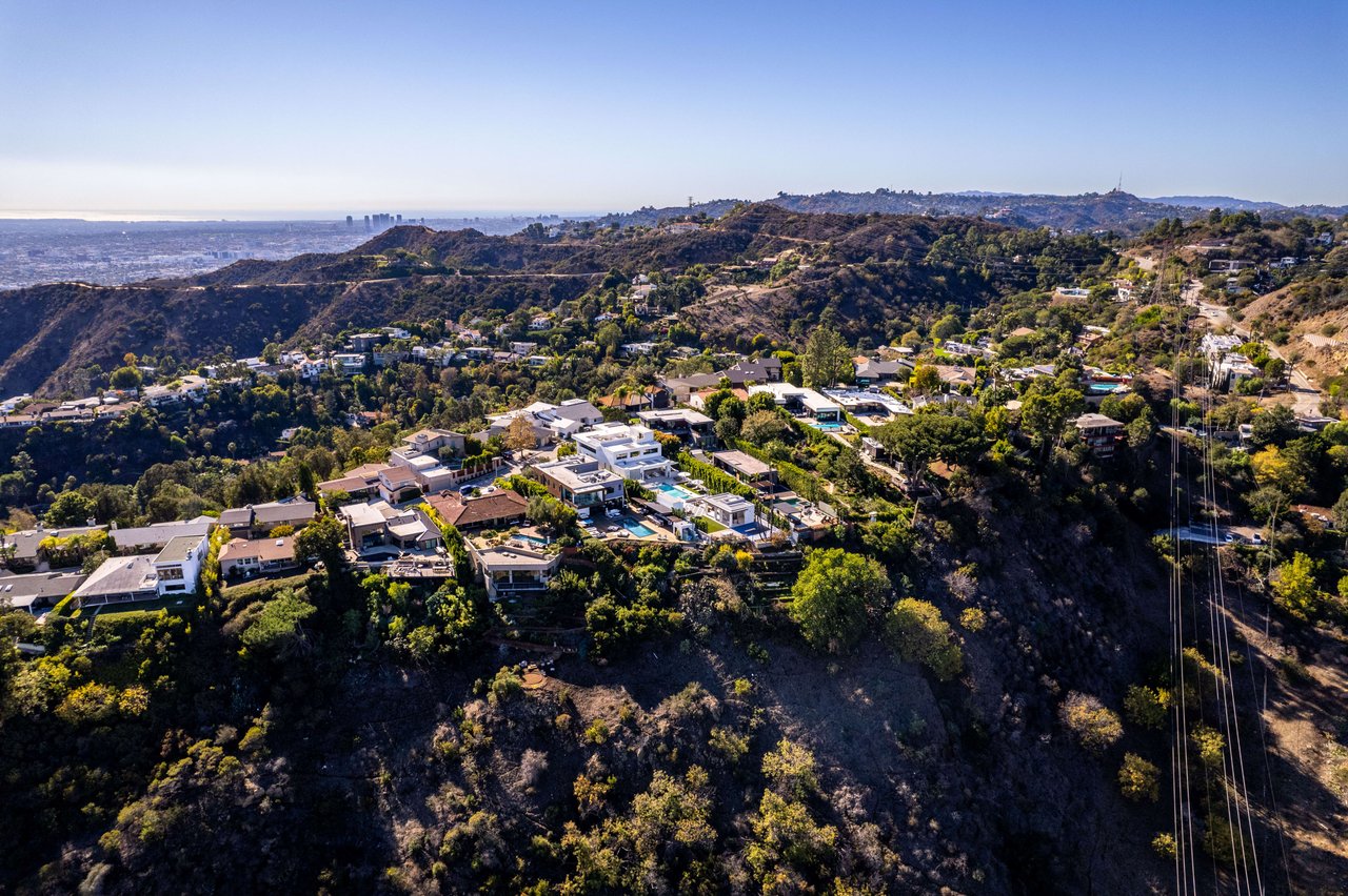 The Apex HH | 7115 Macapa Drive