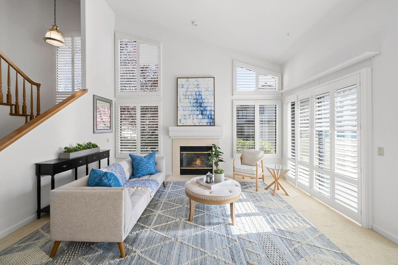 13 Tulip Ln