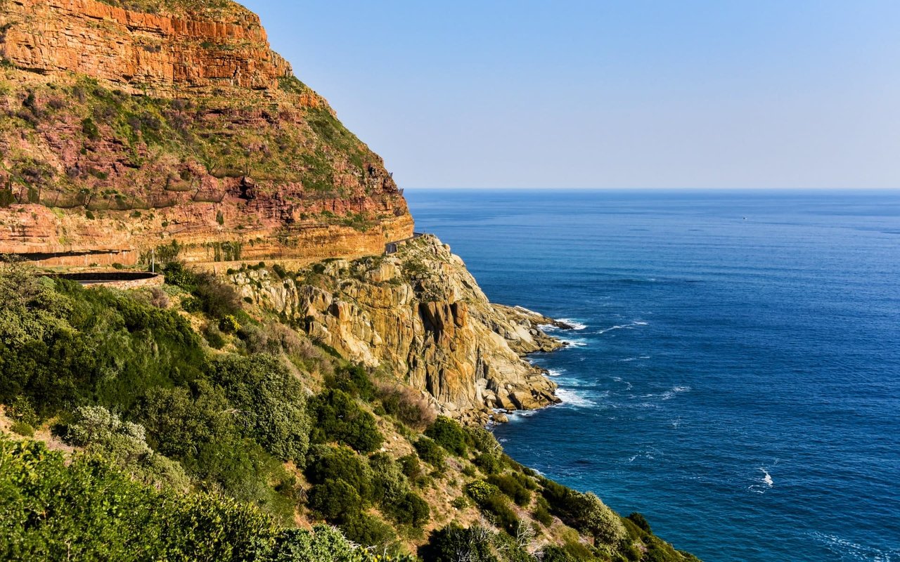 A view of a cliff overlooking the ocean in Carmel Highlands