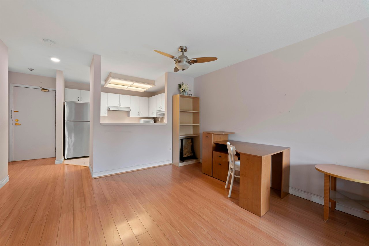 112-7840 Moffatt Rd