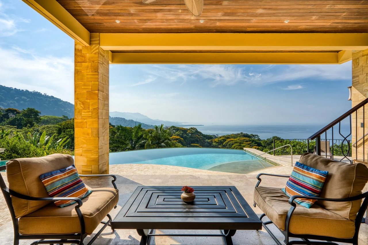 Luxury Ocean View Home, Dominical, Puntarenas