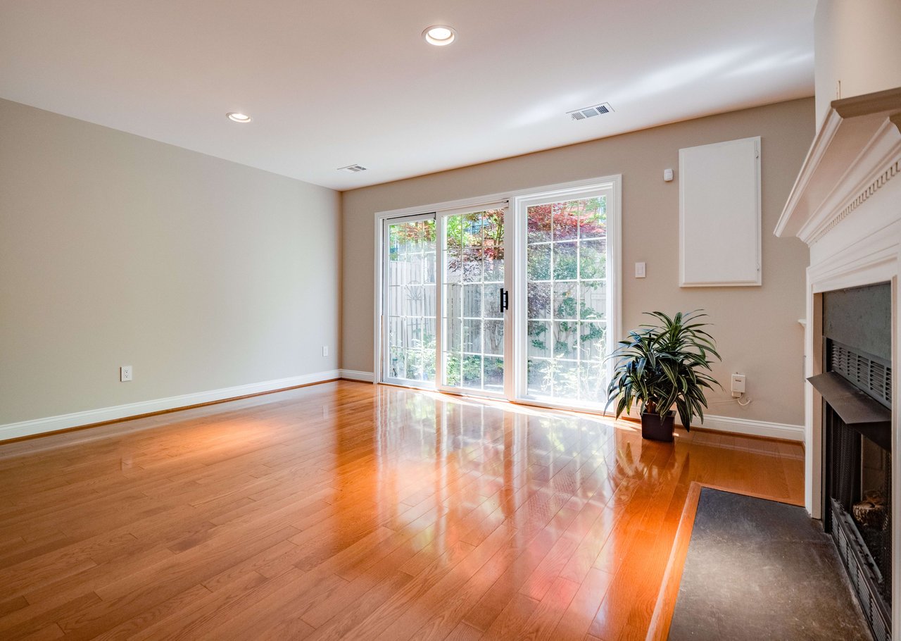 1570 21st Ct N