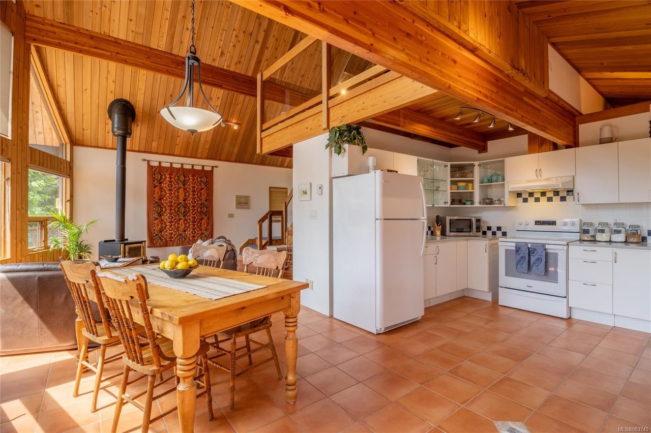 2637 Shoal Rd, Pender Island