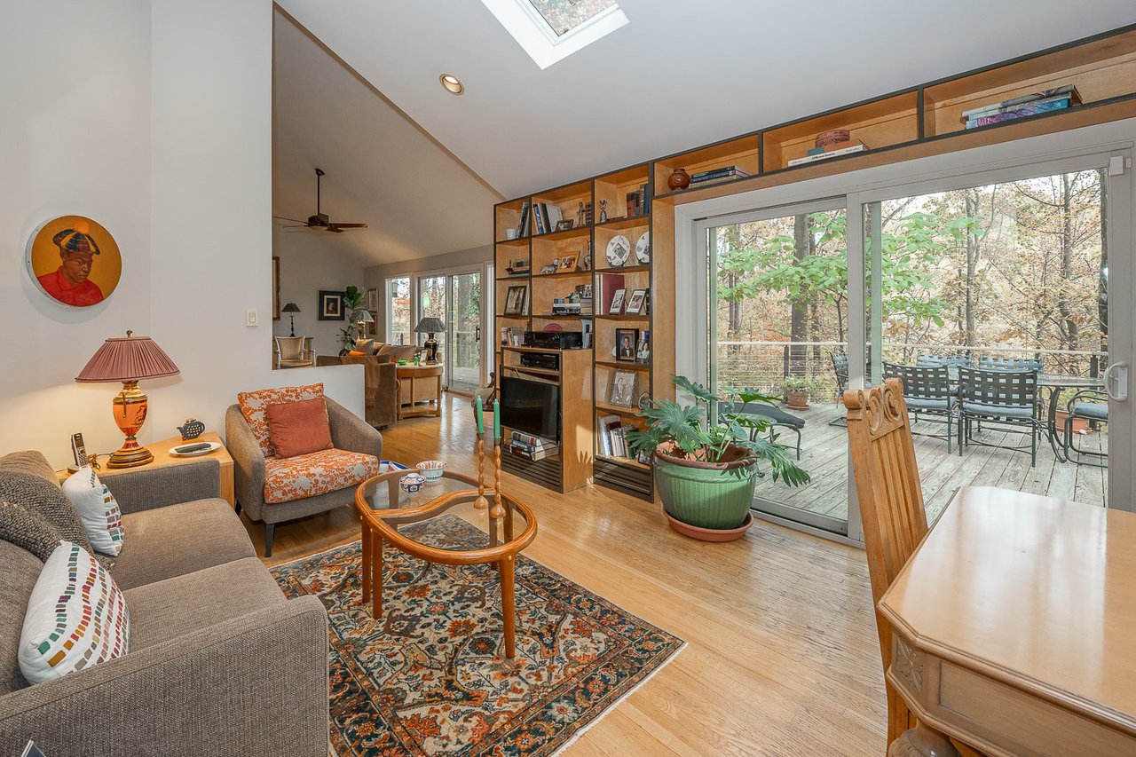 334 Malin Rd