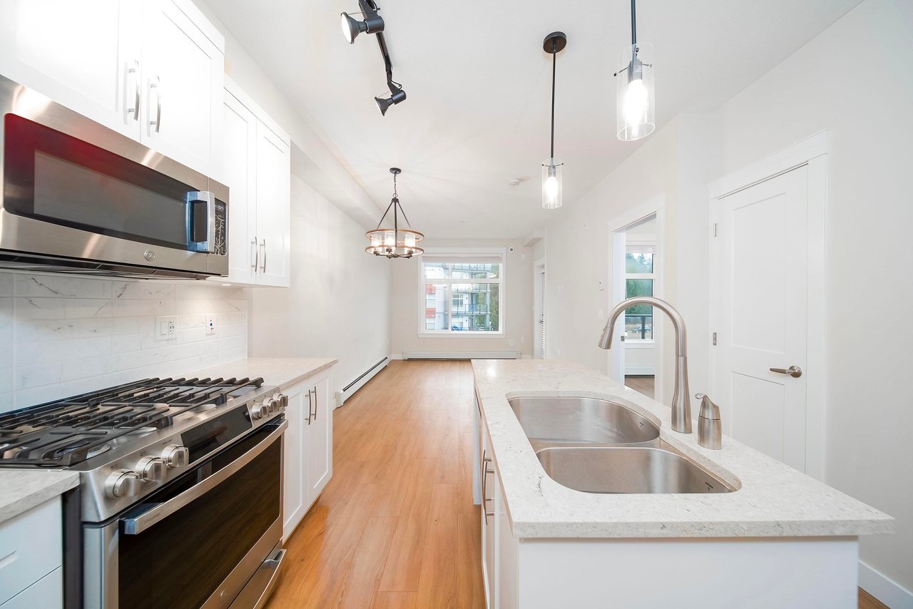 410-11077 Ravine Rd