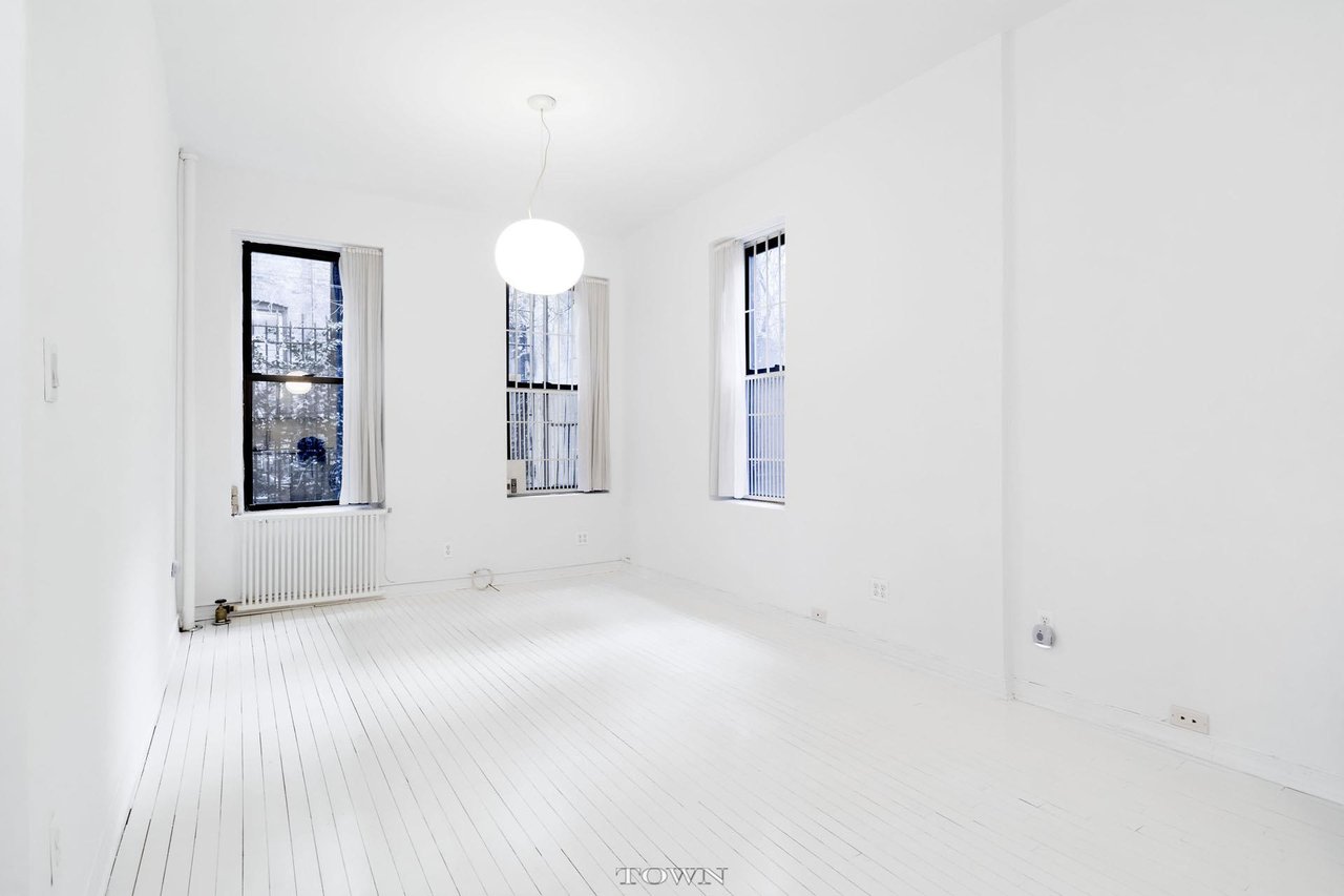 131-133 Thompson St Unit: 1B