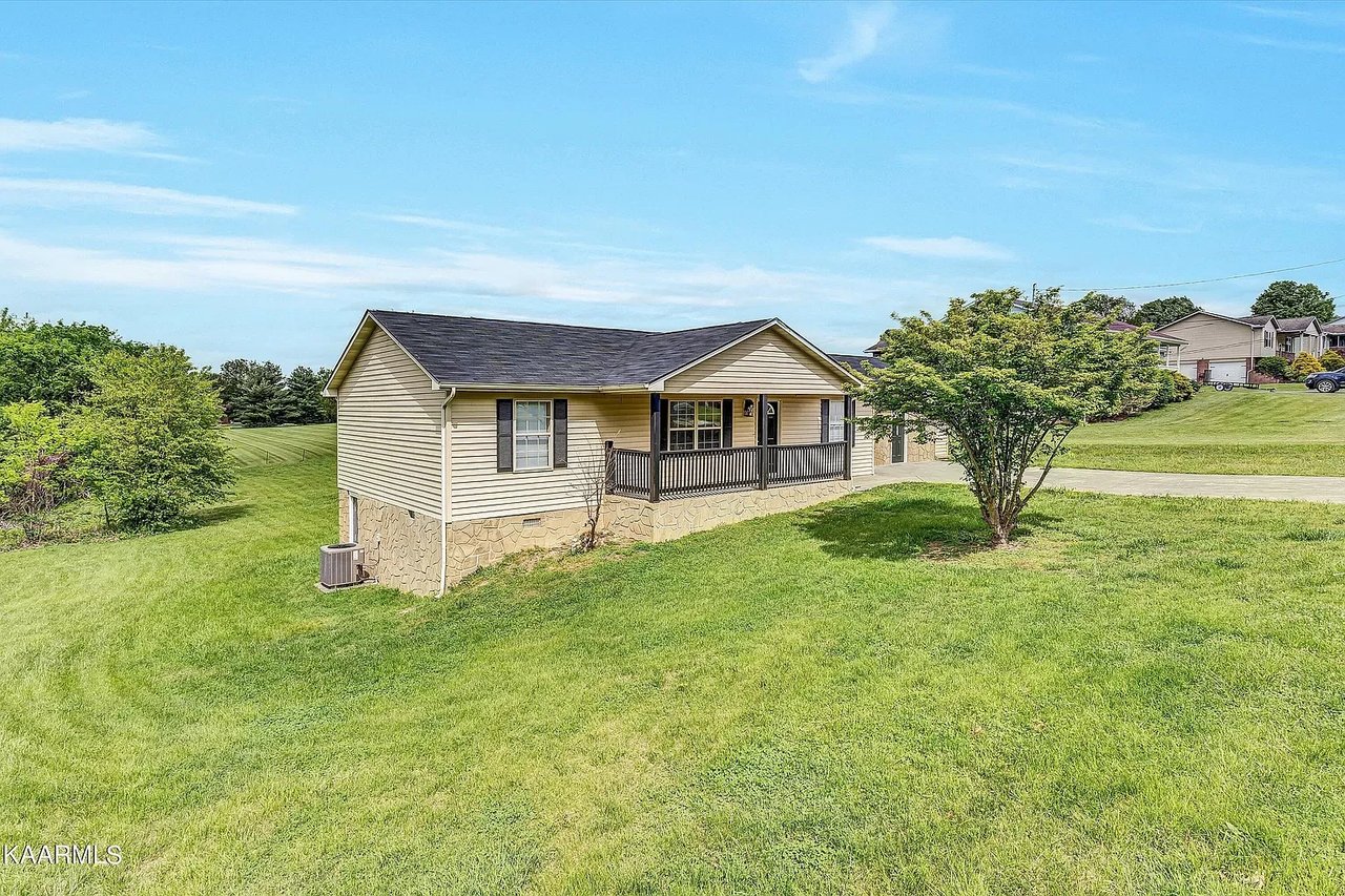 1452 Kay View Dr