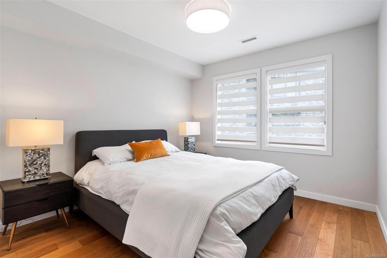 1034 Pentrelew Pl