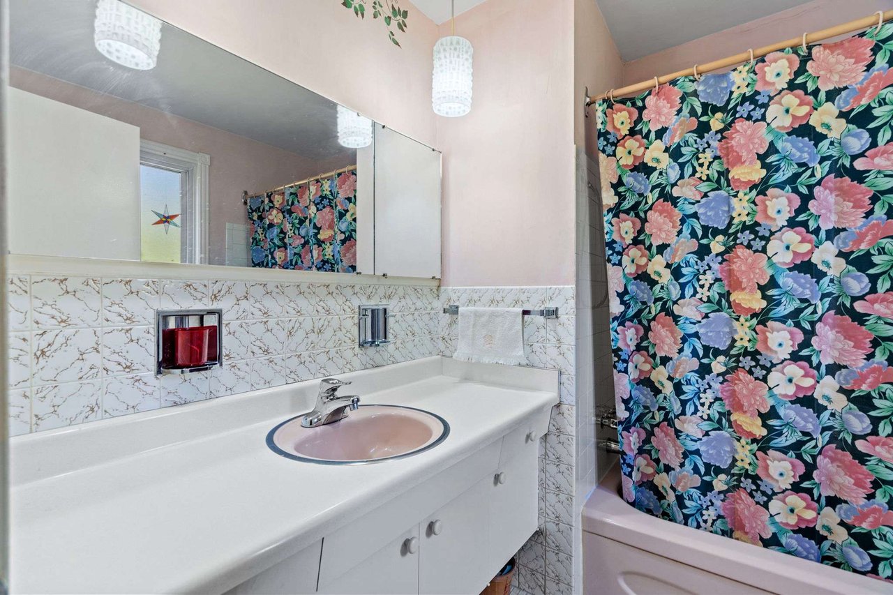 SOLD: Most Sought After St. Andrews Enclave