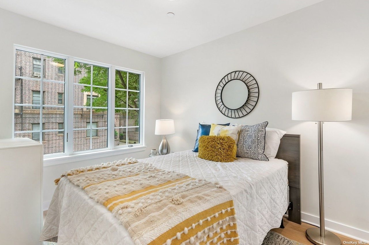 31-22 29th St, Unit 4B