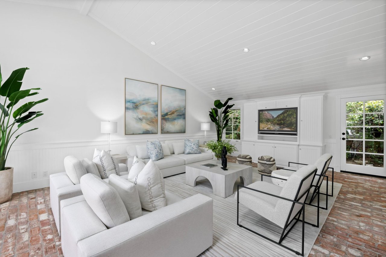 1425 Keel Drive