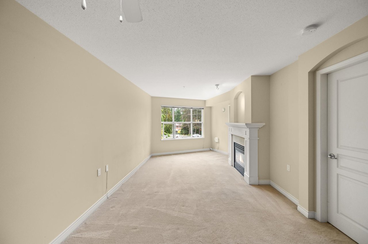 214-960 Lynn Valley Rd