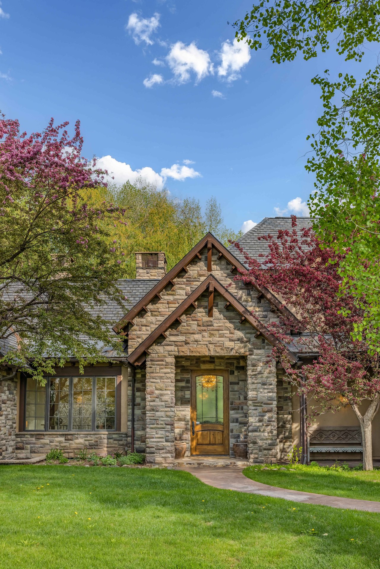 Fabulous Luxurious 5 Bedroom Home in Snowmass