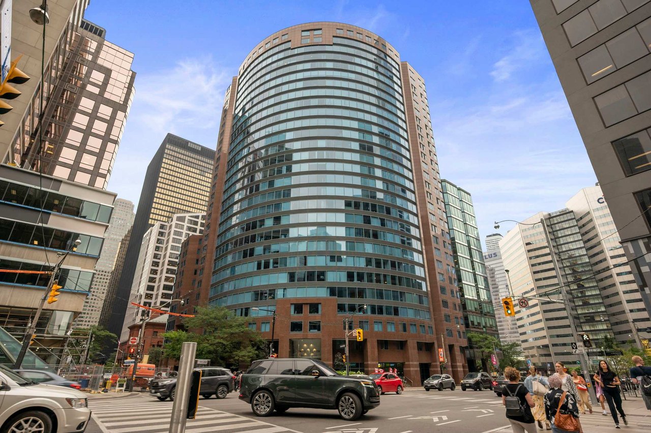 SOLD: Experience World-Class Living